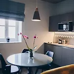 Sally Port Apartment *