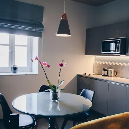 Sally Port Апартаменты *