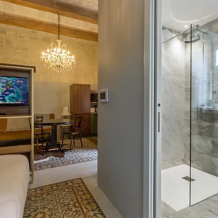 Sally Port Апартаменты *