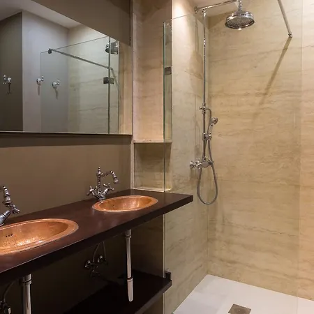 Апартаменты Sally Port *