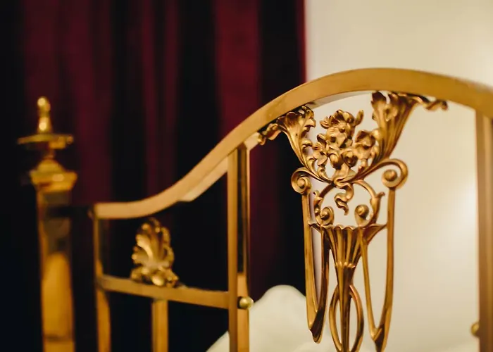 Sally Port Apartment *