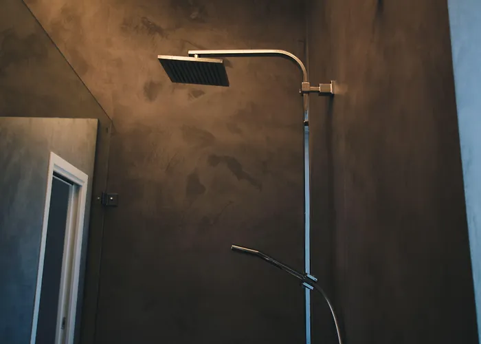 Apartment Sally Port *