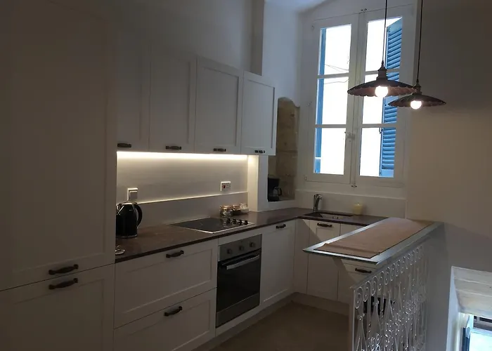 Sally Port Apartment