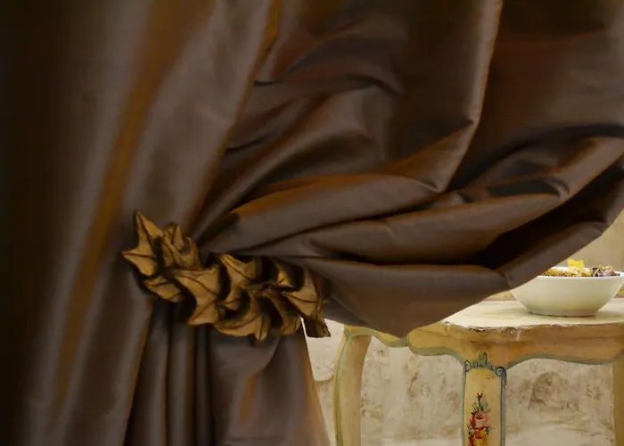 Apartment Sally Port *