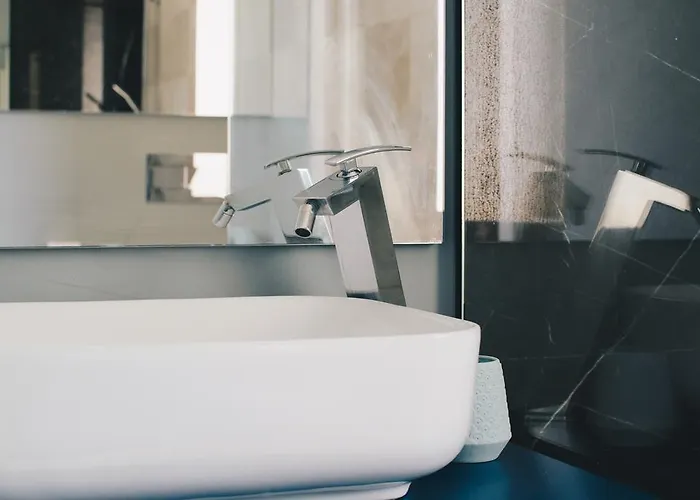 Sally Port Apartment